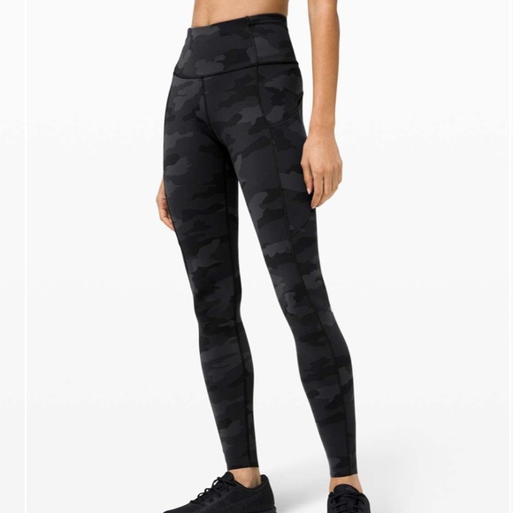 lululemon athletica Pants - Lululemon Fast and Free Tight 28” Camo. Size 6 (small).